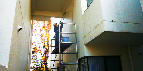 高所外壁清掃作業風景4