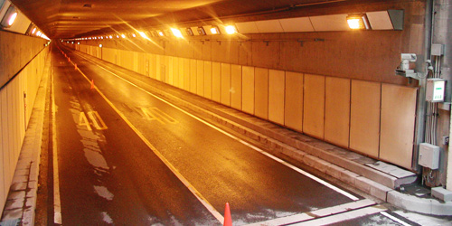 トンネル内壁面清掃風景2