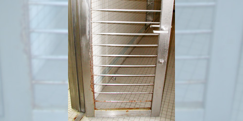 金属再生クリーニング作業風景1